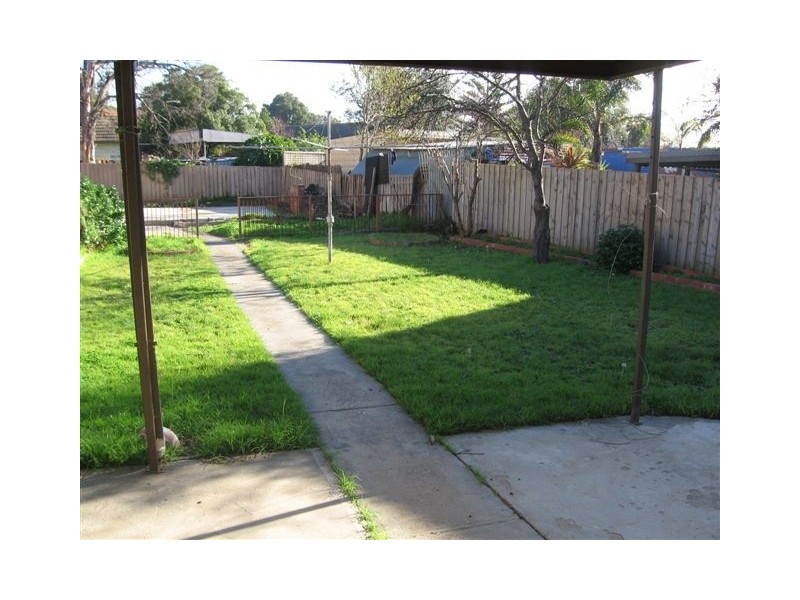 1 Shand Road, Reservoir VIC 3073