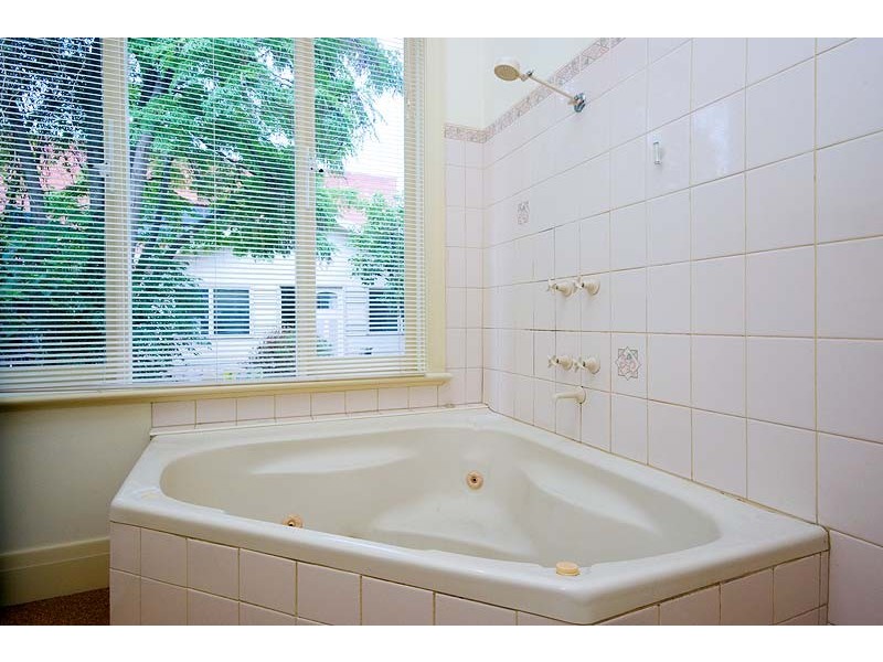 19 Hayes Street, Northcote VIC 3070