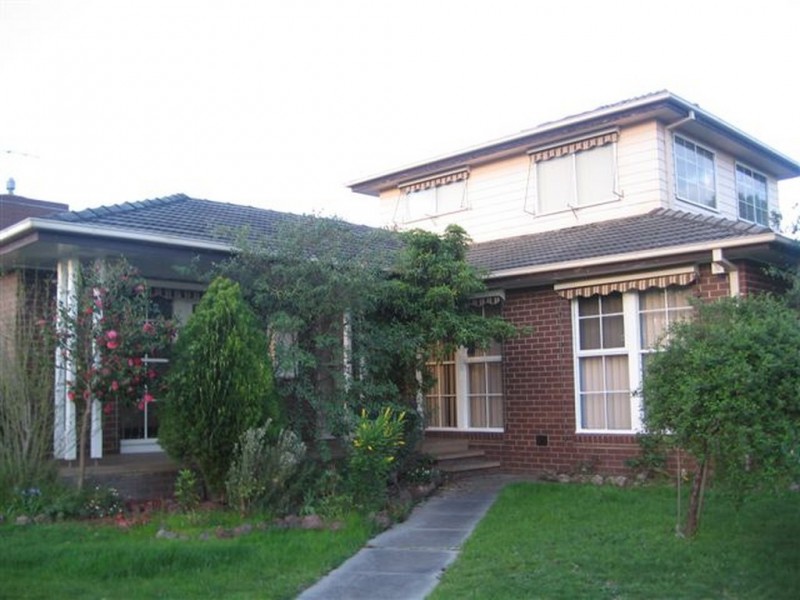 2 Maple Grove, Bundoora VIC 3083