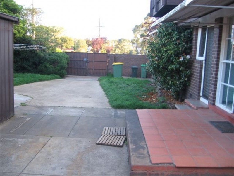 2 Maple Grove, Bundoora VIC 3083