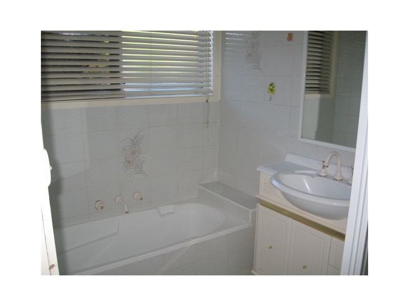 2 Maple Grove, Bundoora VIC 3083