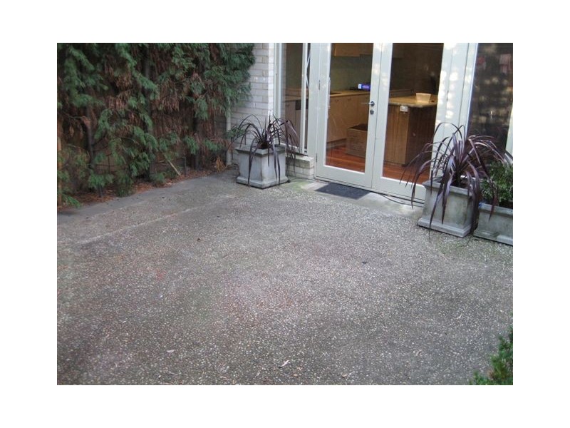 1/1-3 Hammond Street, Thornbury VIC 3071