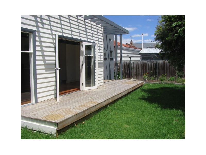 26 Clifton Street, Northcote VIC 3070