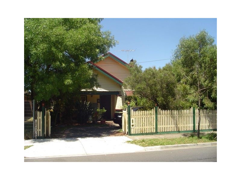 135 Normanby Ave, Thornbury VIC 3071