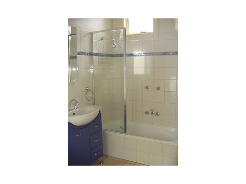 135 Normanby Ave, Thornbury VIC 3071