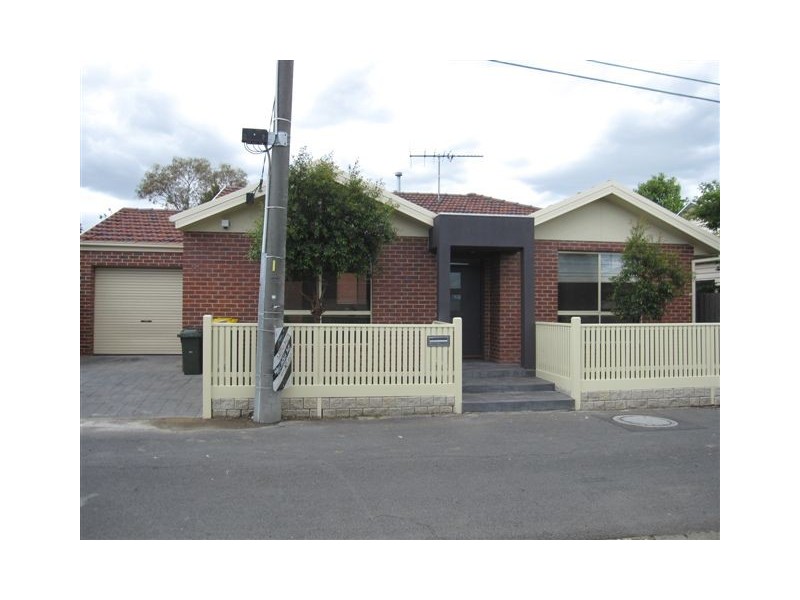 16 Opal Street, Preston VIC 3072