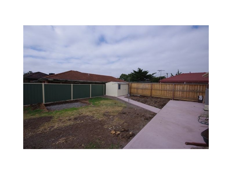 14 Leavesdon Avenue, Kealba VIC 3021
