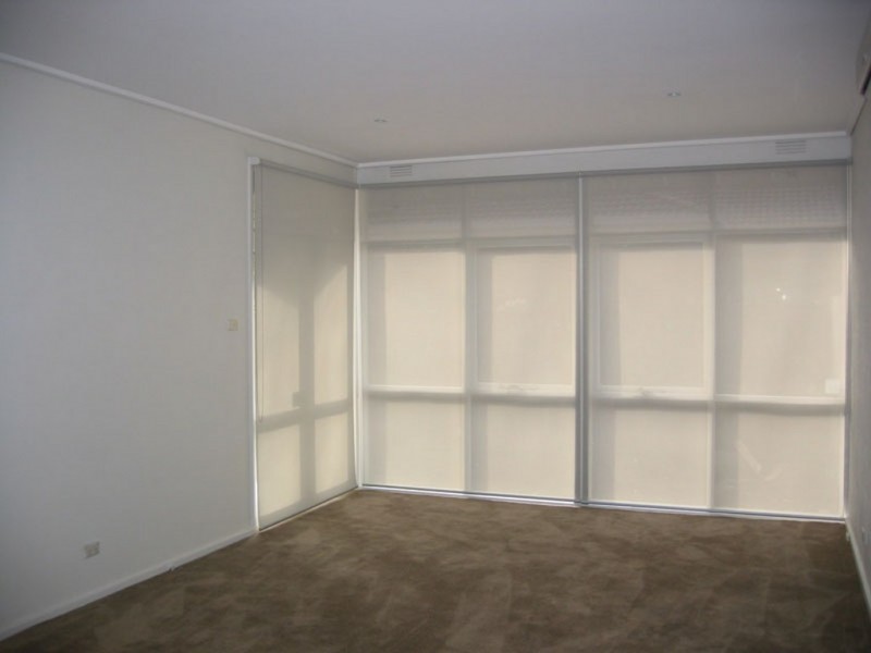 2/16 Vauxhaull Road, Northcote VIC 3070