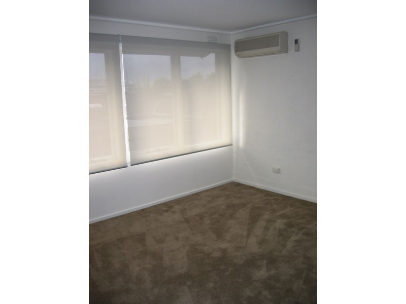 2/16 Vauxhaull Road, Northcote VIC 3070