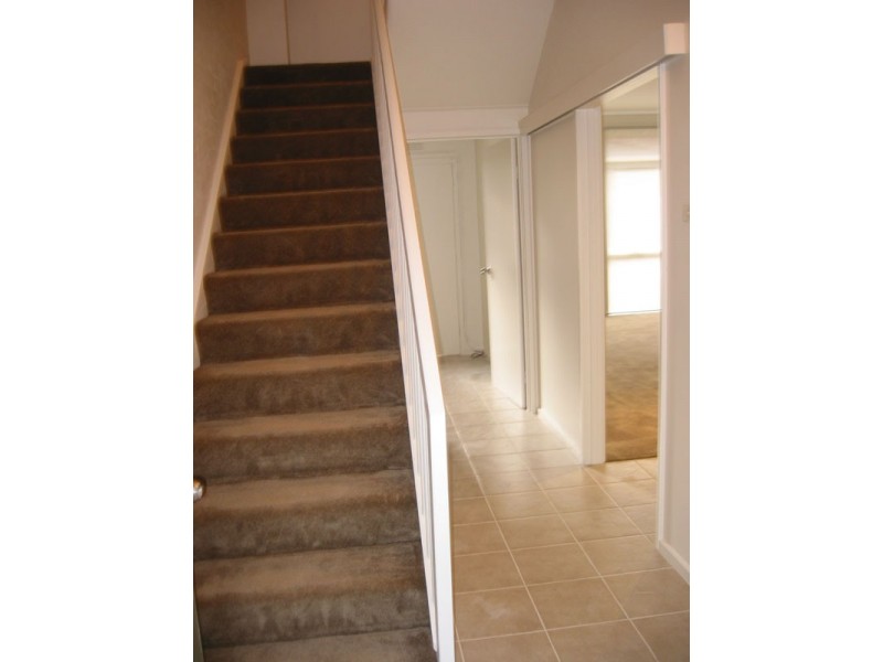 2/16 Vauxhaull Road, Northcote VIC 3070