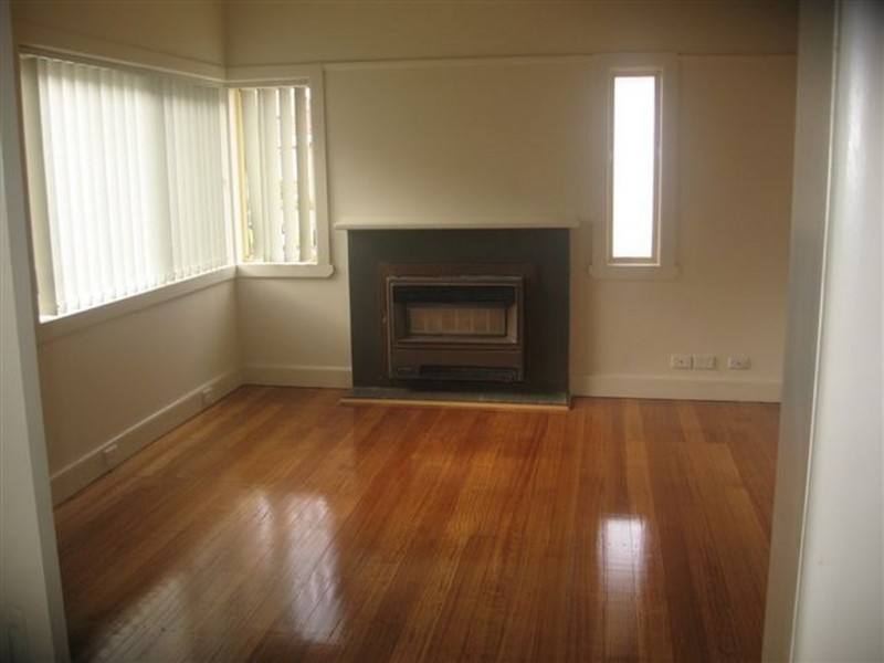 13 Bradley Avenue, Thornbury VIC 3071