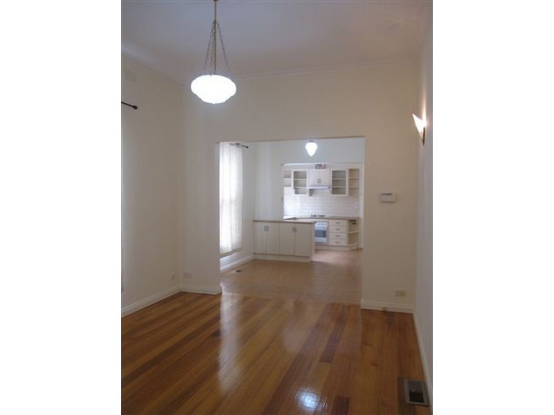 19 Dennis Street, Northcote VIC 3070