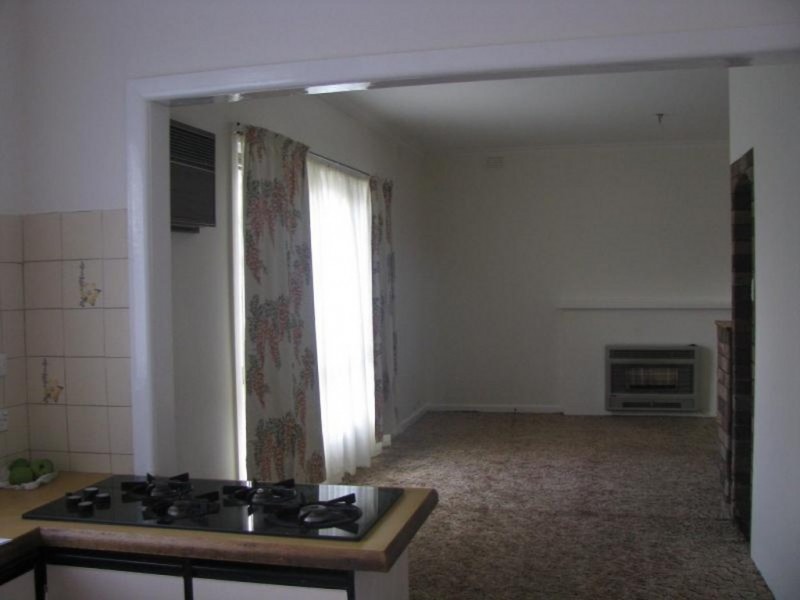 31 Dwyer Avenue, Reservoir VIC 3073