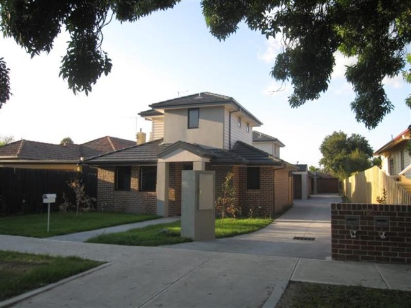 2/72 Leamington Street, Reservoir VIC 3073