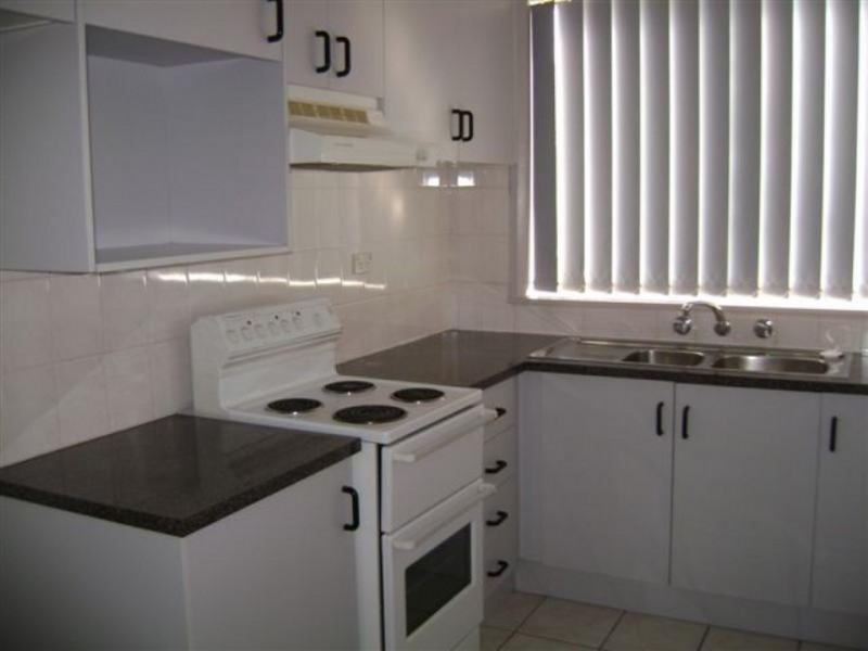 2/11 Rathmines Street, Fairfield VIC 3078