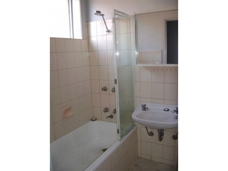 2/11 Rathmines Street, Fairfield VIC 3078