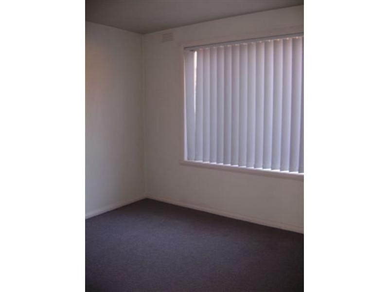 2/11 Rathmines Street, Fairfield VIC 3078