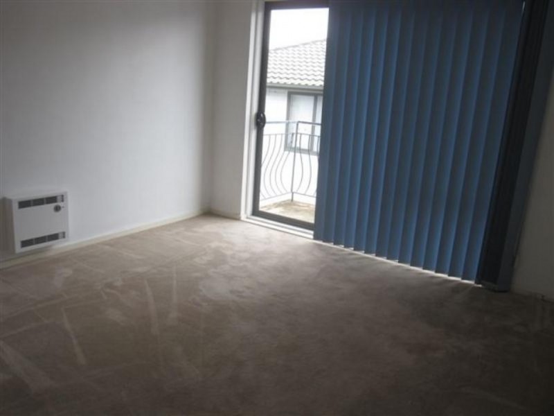 8/10-12 Anderson Road, Thornbury VIC 3071