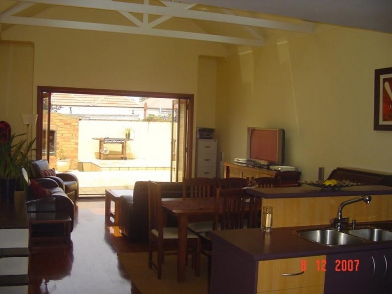 68 Rossmoyne Street, Thornbury VIC 3071