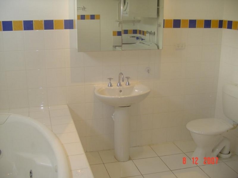 68 Rossmoyne Street, Thornbury VIC 3071