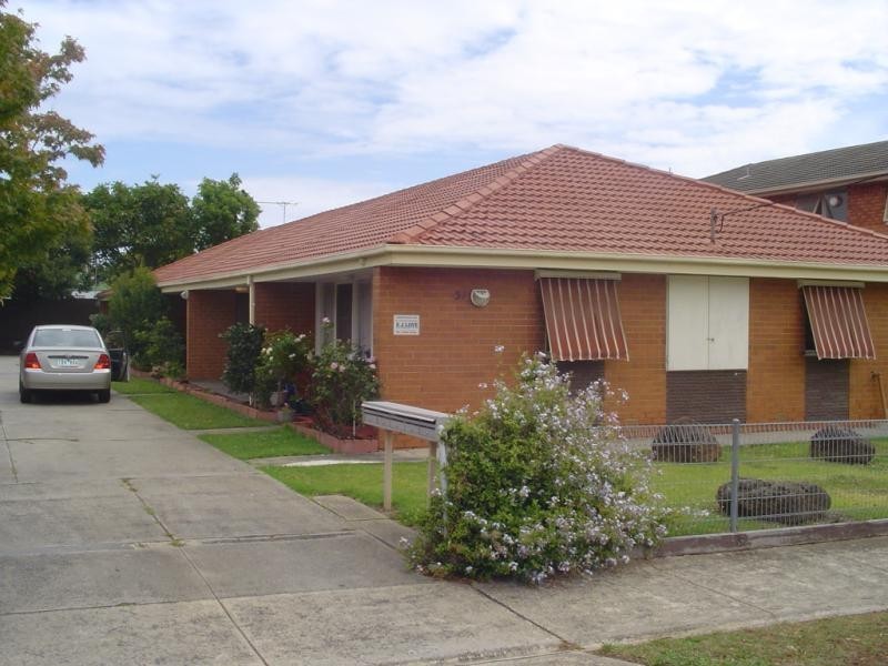 2/57 Harold Street, Thornbury VIC 3071