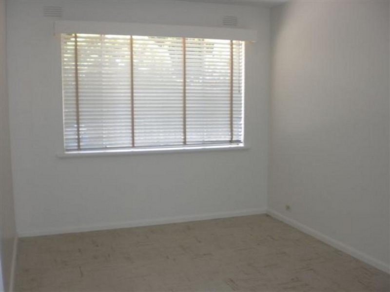 2/9 McCracken Avenue, Northcote VIC 3070