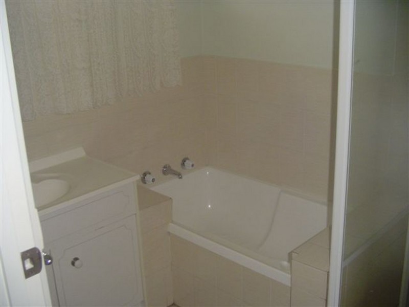 2/26 Milton Crescent, Preston VIC 3072