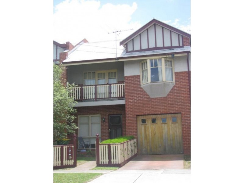 2/227 Victoria Road, Northcote VIC 3070