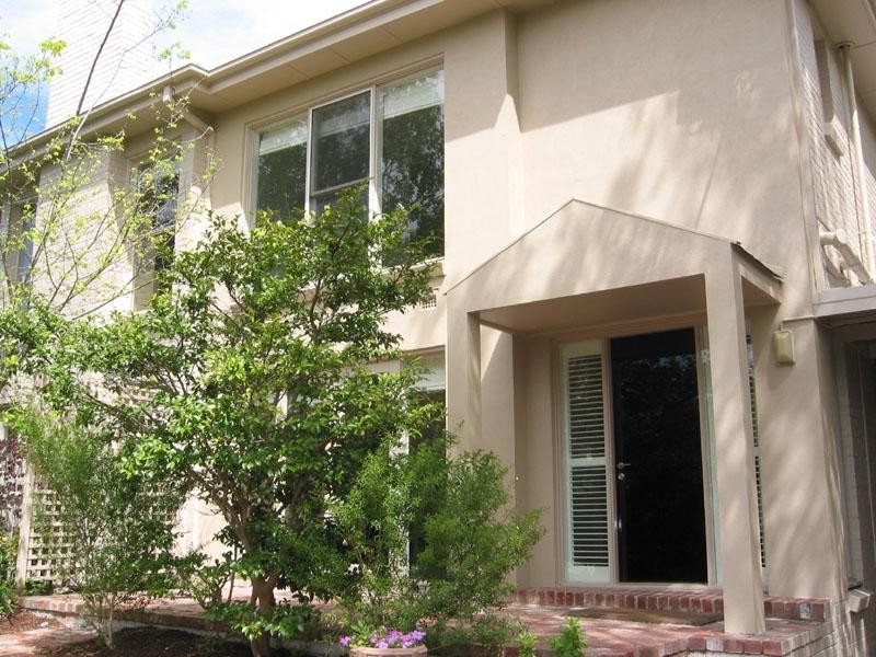 10 Clendon Court, Toorak VIC 3142