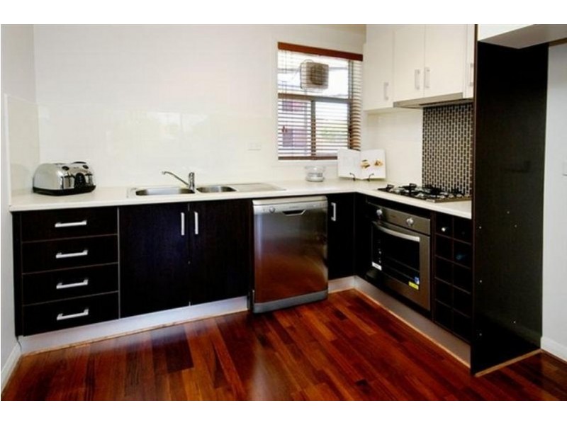 2/86 Collins Street, Thornbury VIC 3071