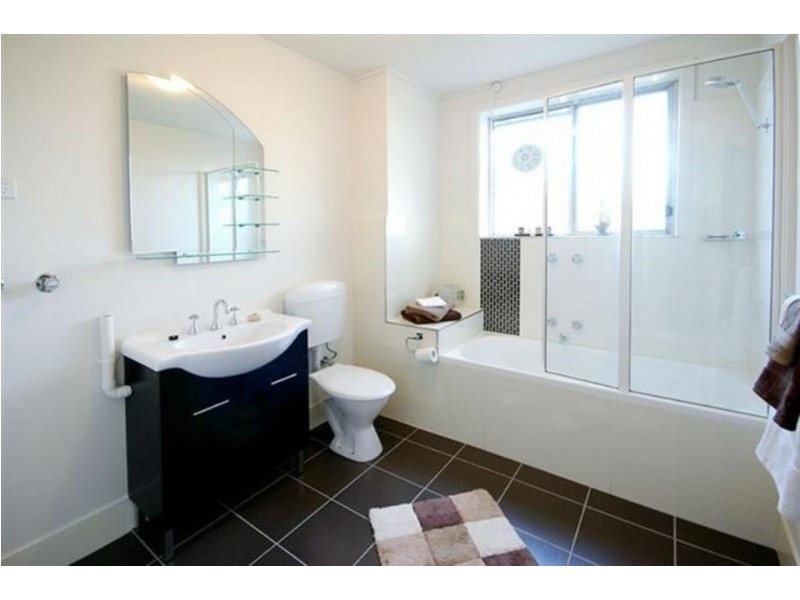 2/86 Collins Street, Thornbury VIC 3071