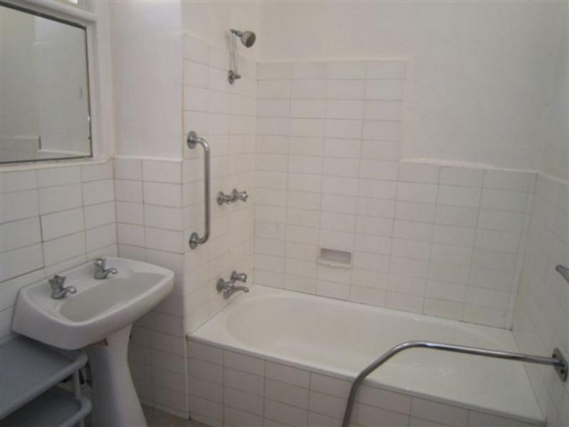 2/51 Woolton Ave, Thornbury VIC 3071