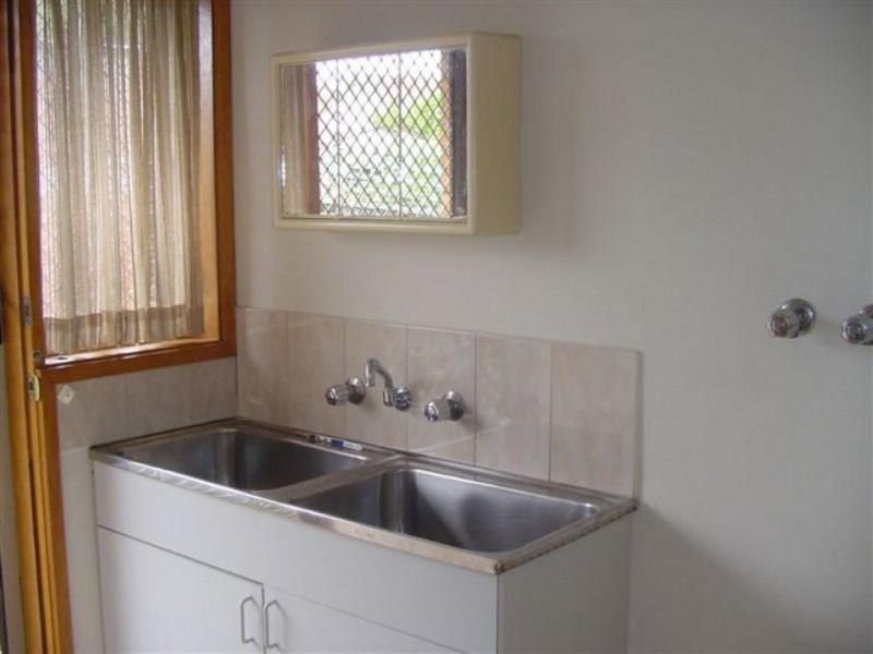 2/5 Lyonsville Avenue, Preston VIC 3072