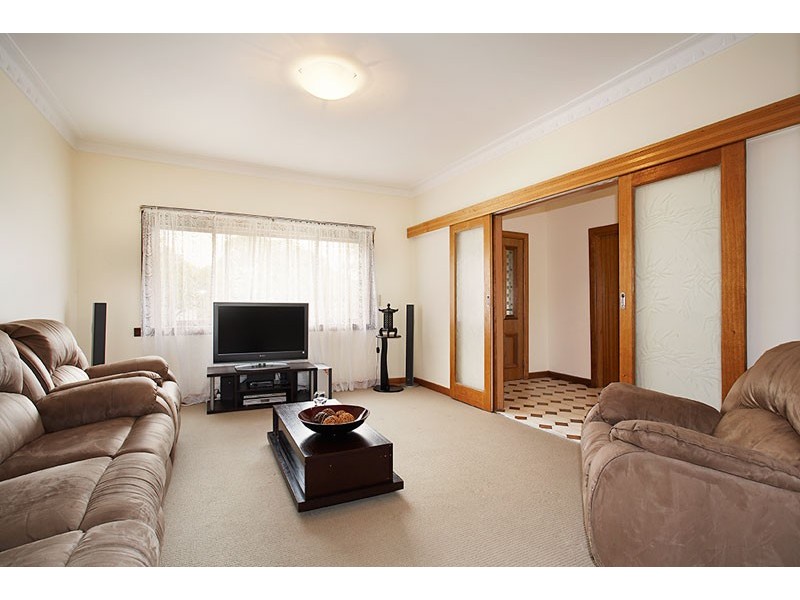 268 Rossmoyne Street, Thornbury VIC 3071