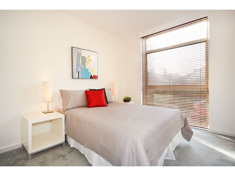 12/210 Clarke  Street, Northcote VIC 3070