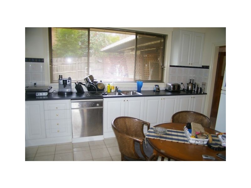 15 Interlaken Parade, Rosanna VIC 3084