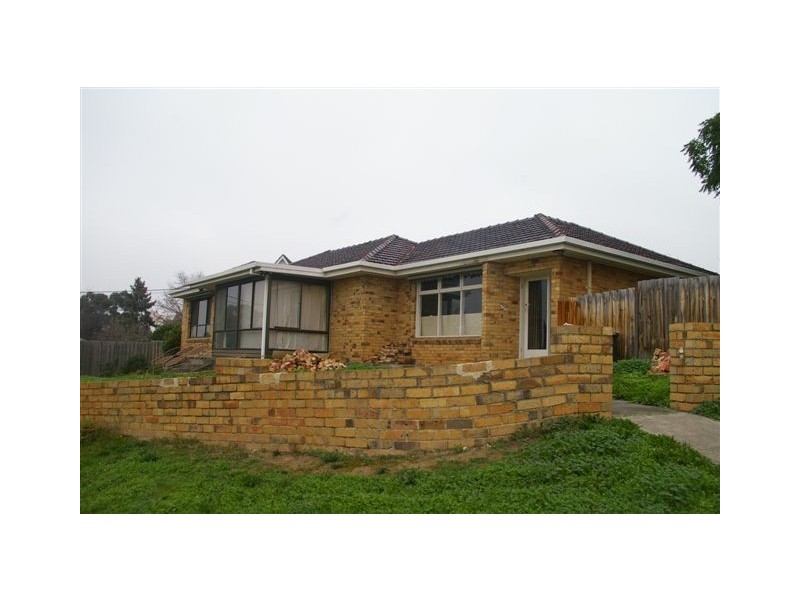 15 Interlaken Parade, Rosanna VIC 3084