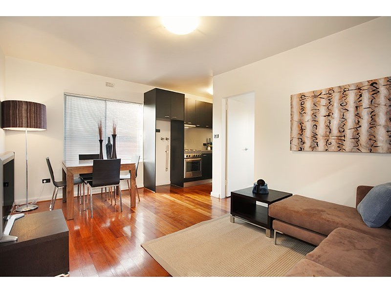 6/18 Pender Street, Thornbury VIC 3071