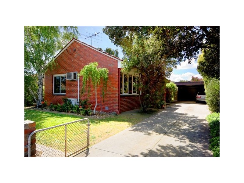 2  Rayner Court, Preston West VIC 3072