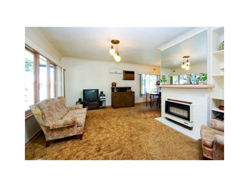 2  Rayner Court, Preston West VIC 3072