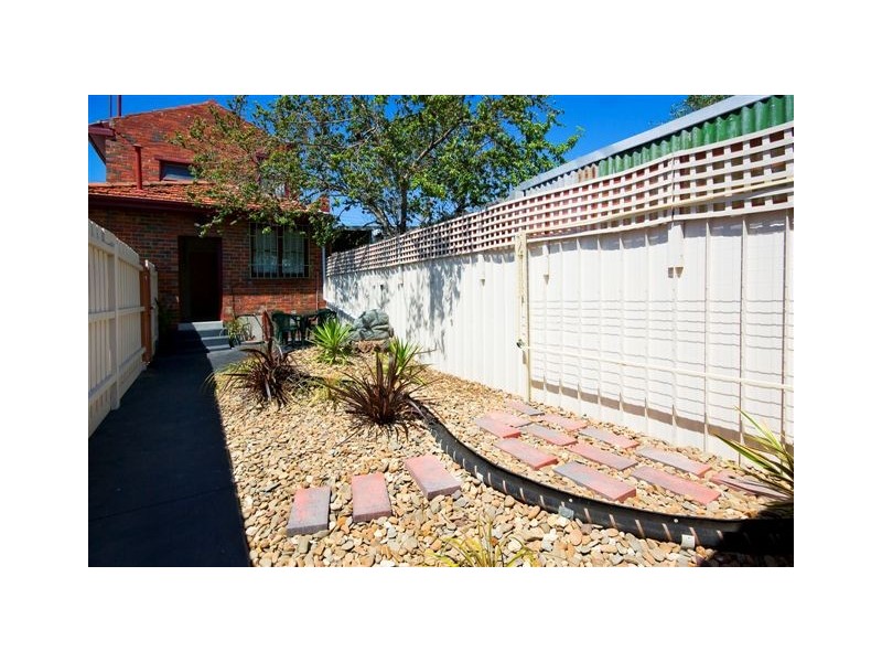 321 A  Victoria Road, Thornbury VIC 3071