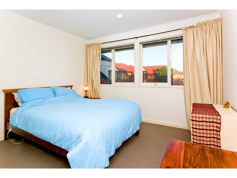 24/8-10  Martin Street, Thornbury VIC 3071