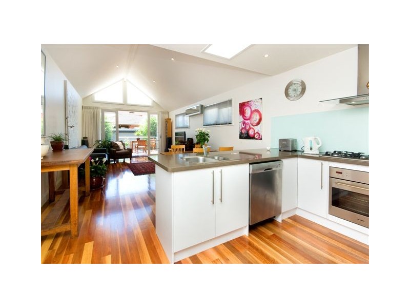 34 Beavers Road, Northcote VIC 3070