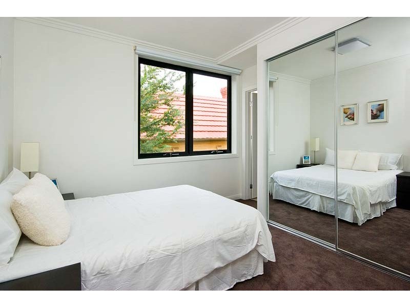 1/5  Emmaline Street, Northcote VIC 3070