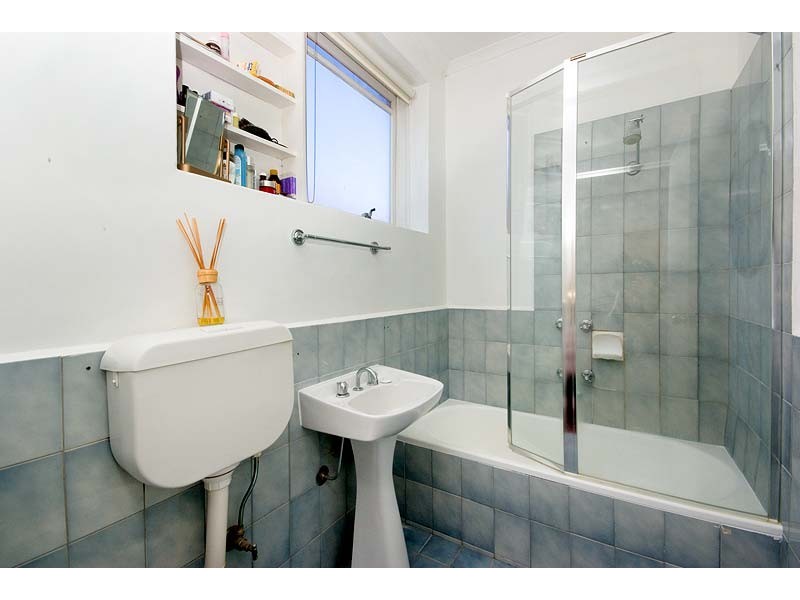 9/9  Hammond Street, Thornbury VIC 3071