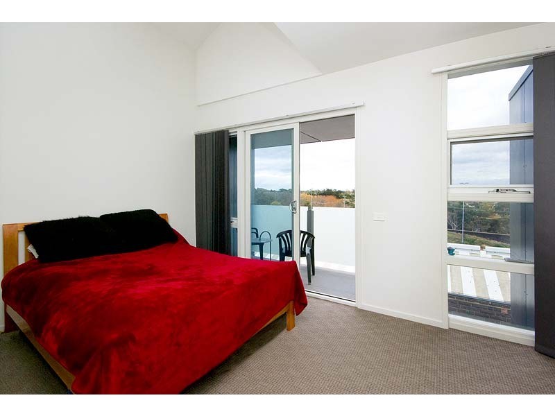 2/6 Industry Lane (off Sentry Road), Coburg VIC 3058