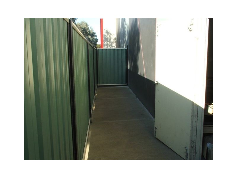 3/6 Lucknow Crescent, Thomastown VIC 3074