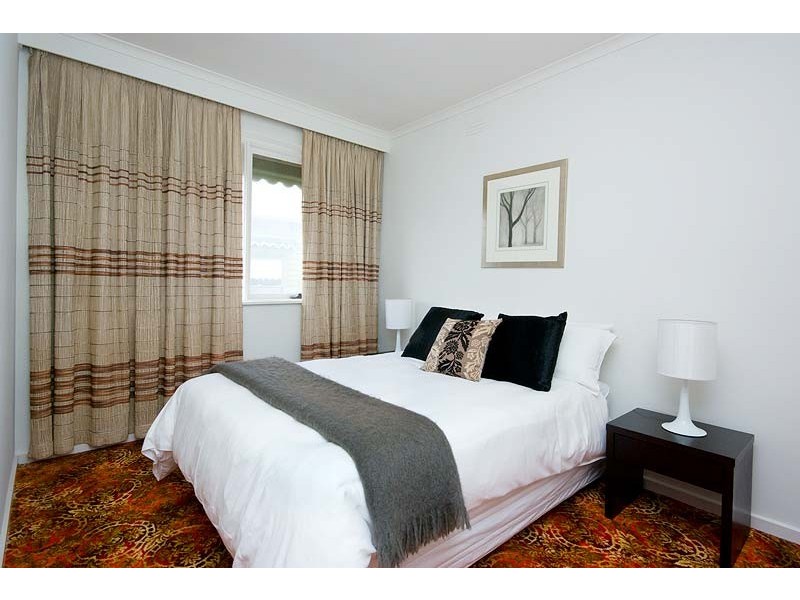 2/121  Darebin Road, Thornbury VIC 3071