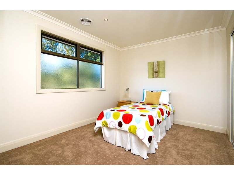 3 and 4/60  Livingstone Street, Ivanhoe VIC 3079