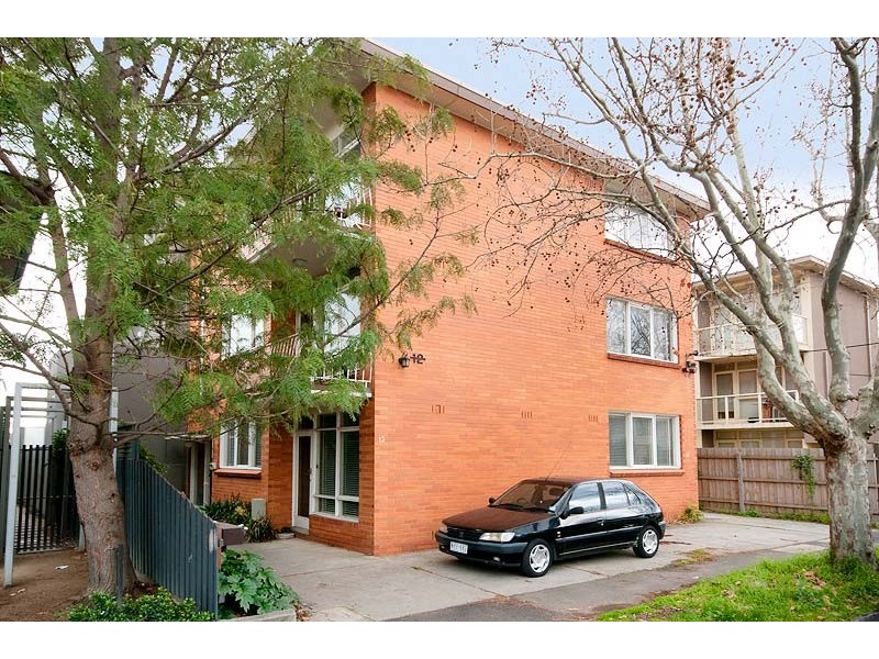 12 Austin Avenue, Elwood VIC 3184